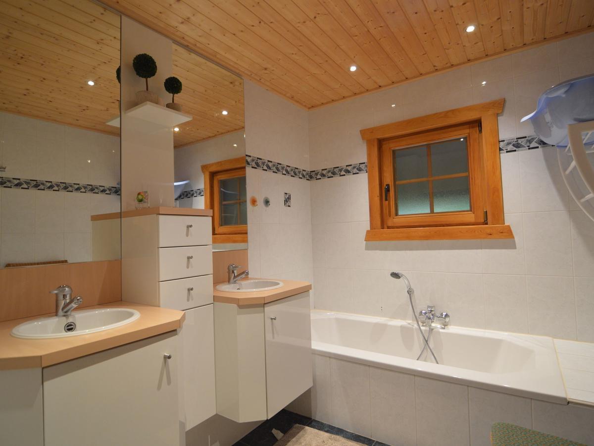 Charming Chalet With Private Garden In Stavelot Hockai Luaran gambar